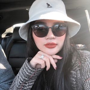 Meet your Posher, Chi